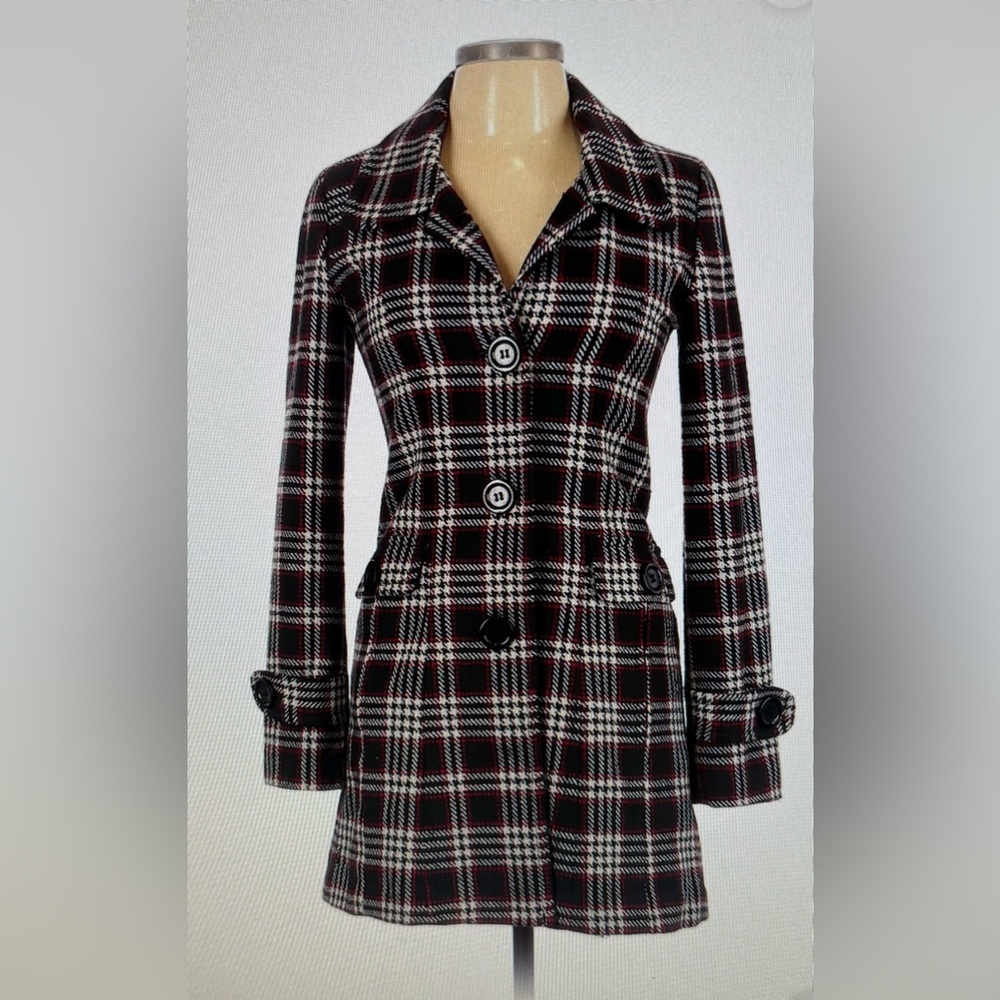 Plaid Women's Coat - Black and White